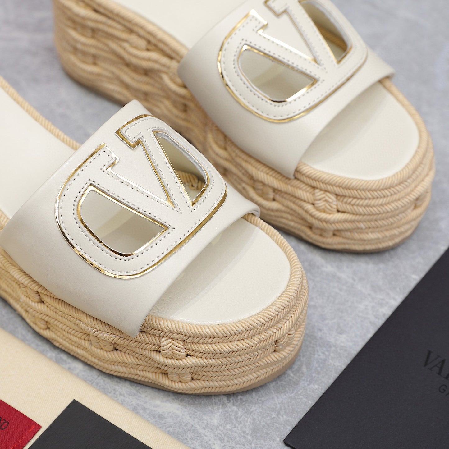 V-Rope Bottom Slippers
