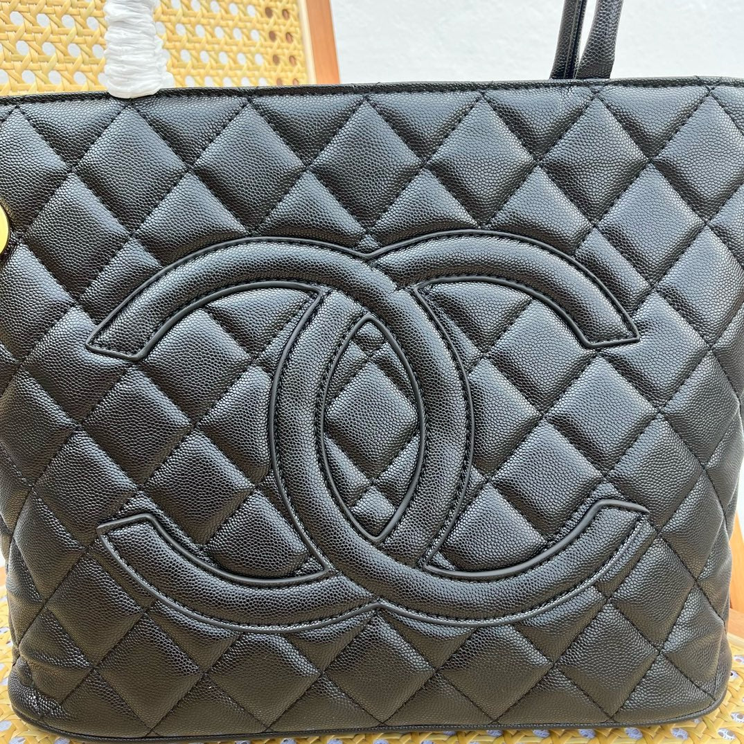 CE-Vintage Hilton bag