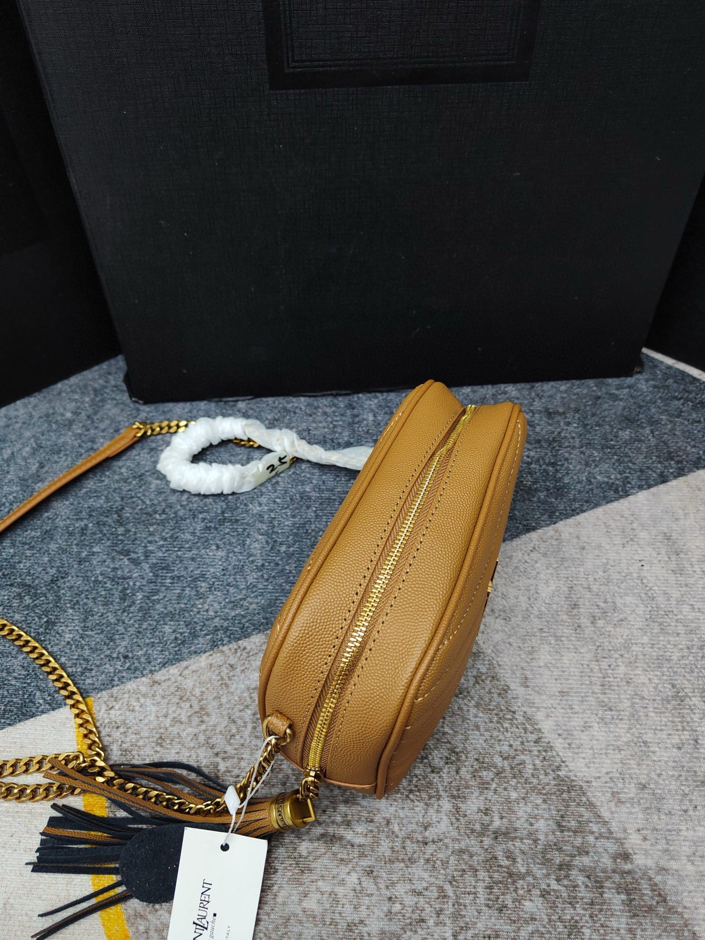 Y-Cowhide caviar camera bag