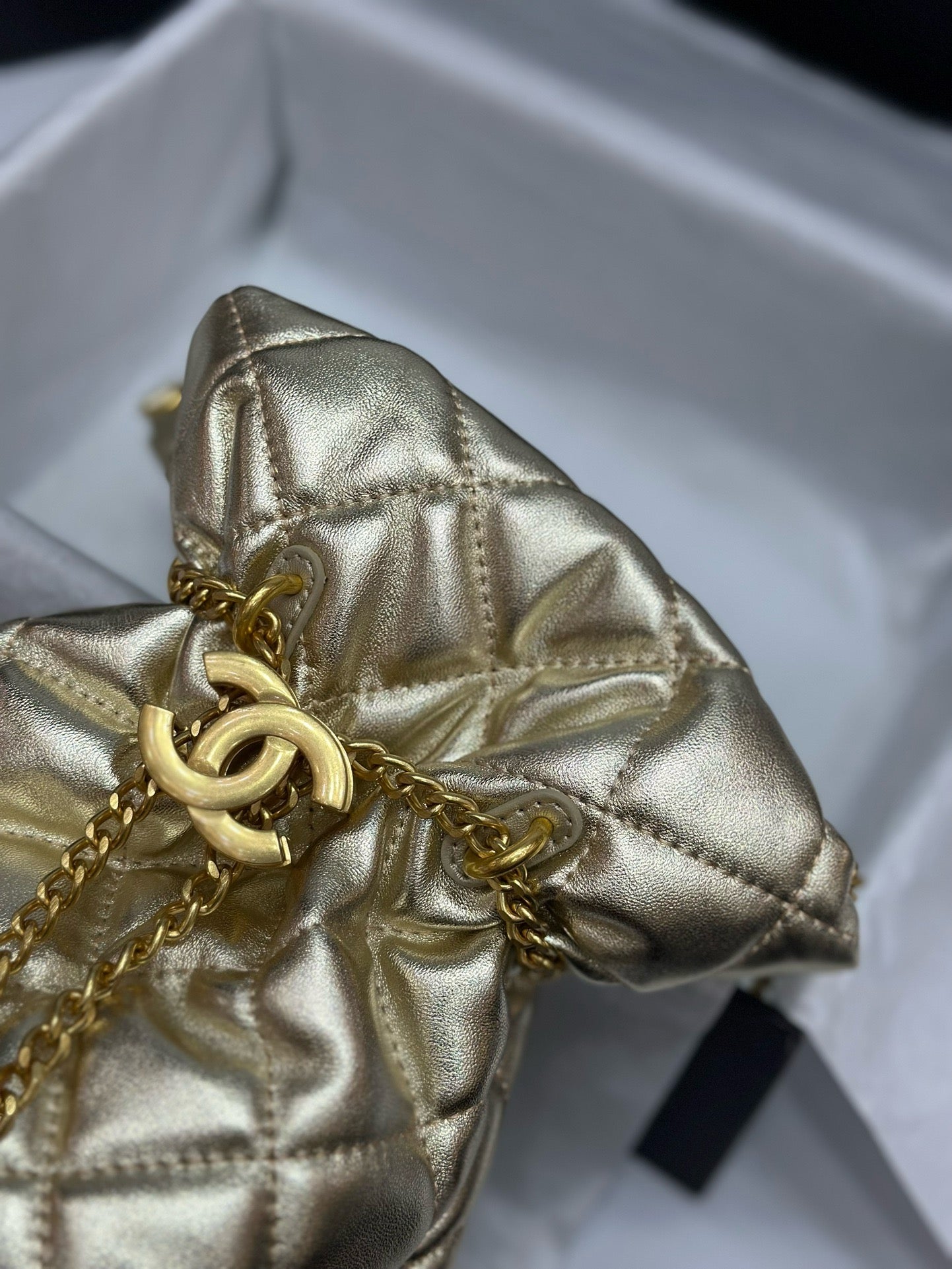 CE-Buckle bucket bag