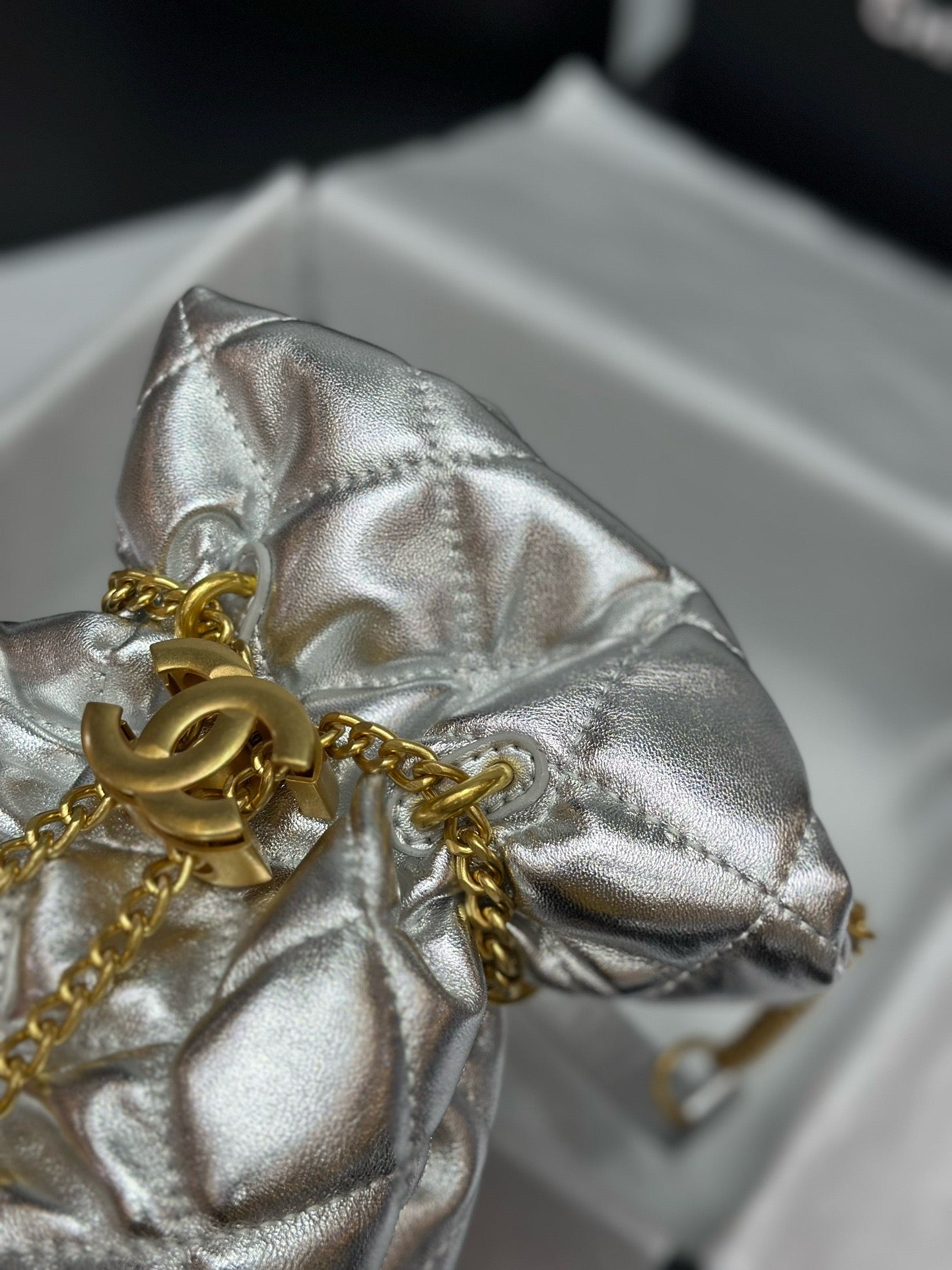 CE-Buckle bucket bag