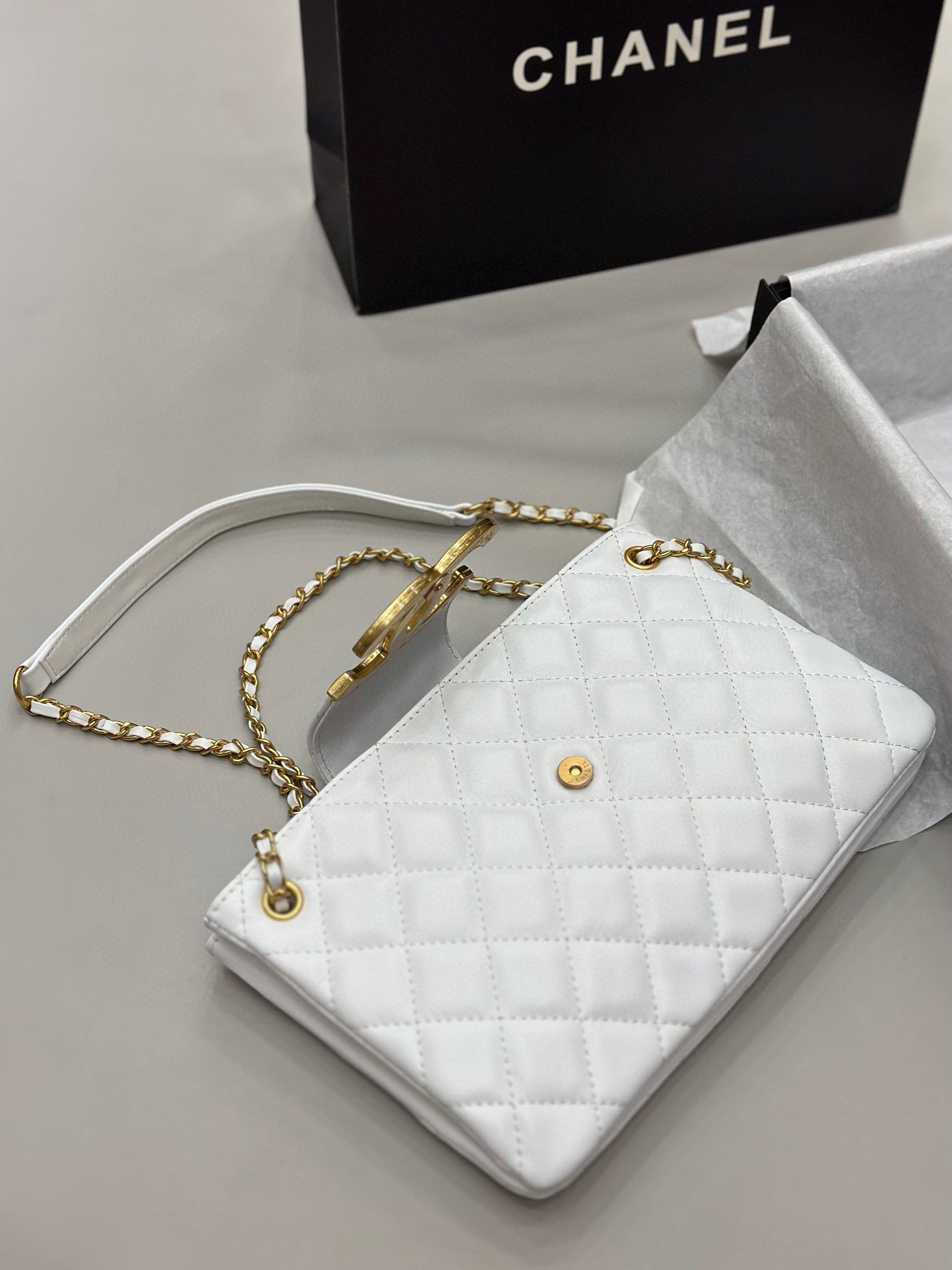 CE-Double C retro tote armpit bag