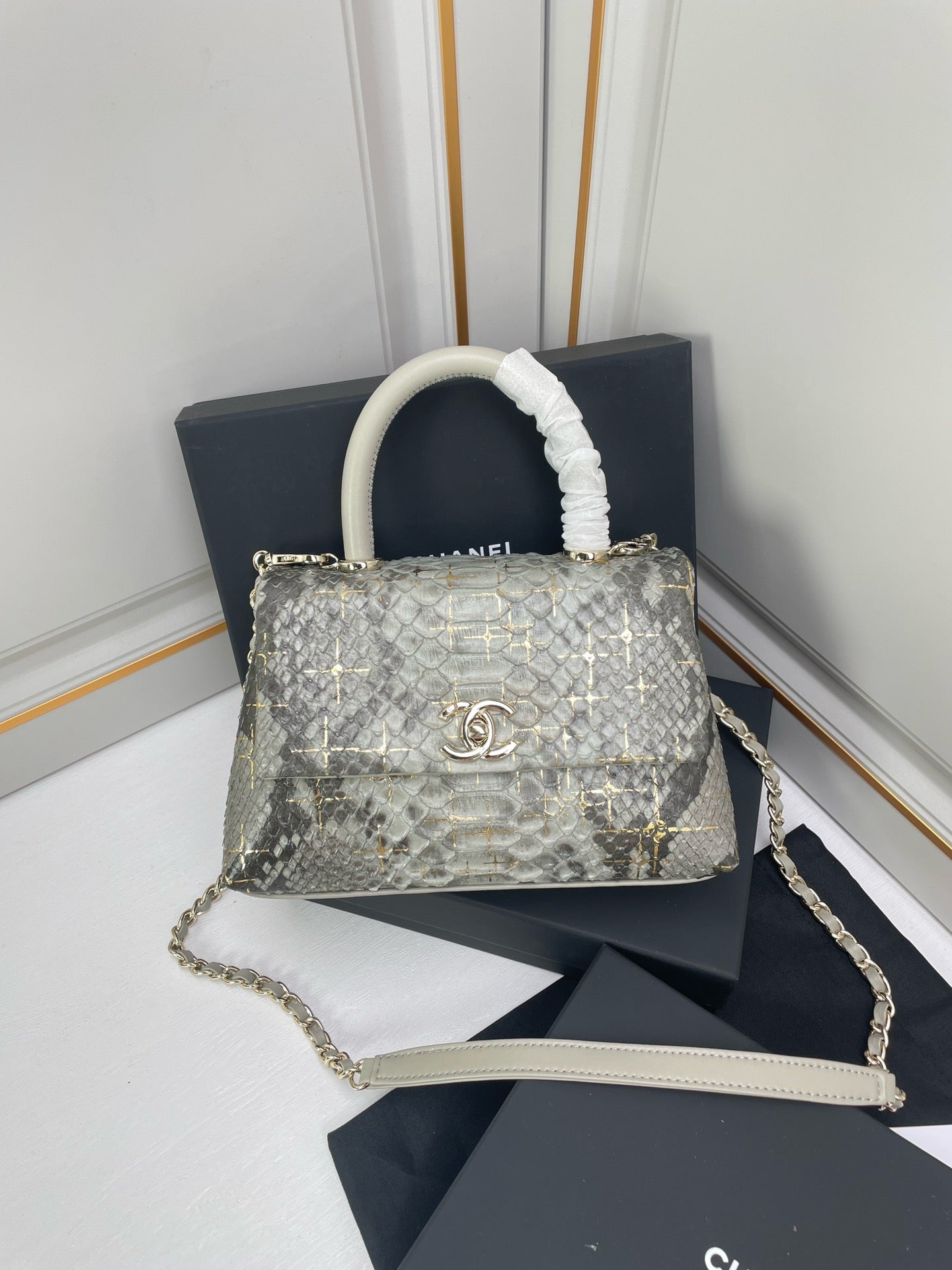 CE-Coco handle handbag