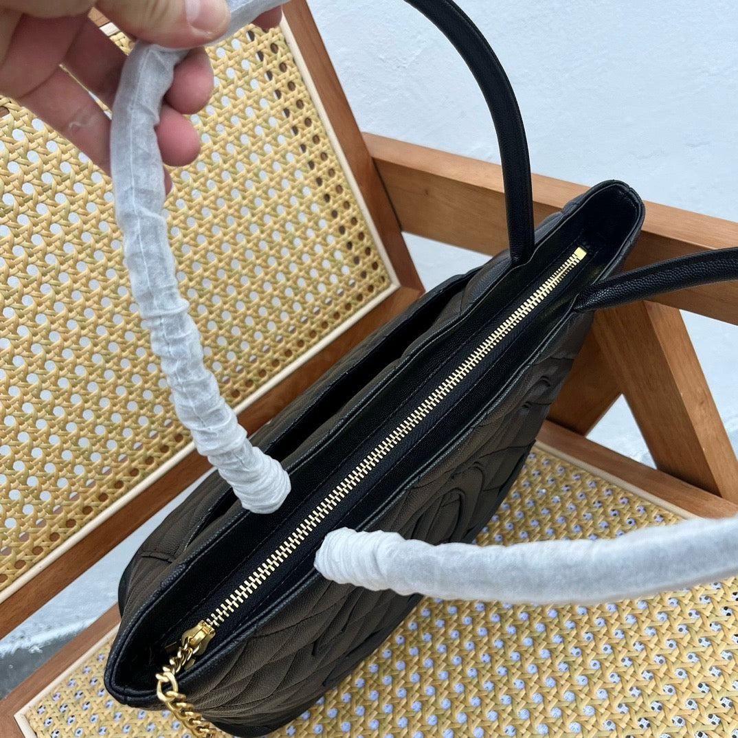 CE-Vintage Hilton bag
