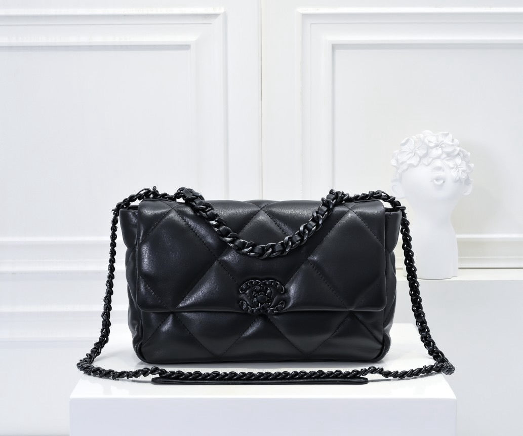 CE-Black sheepskin Handbag