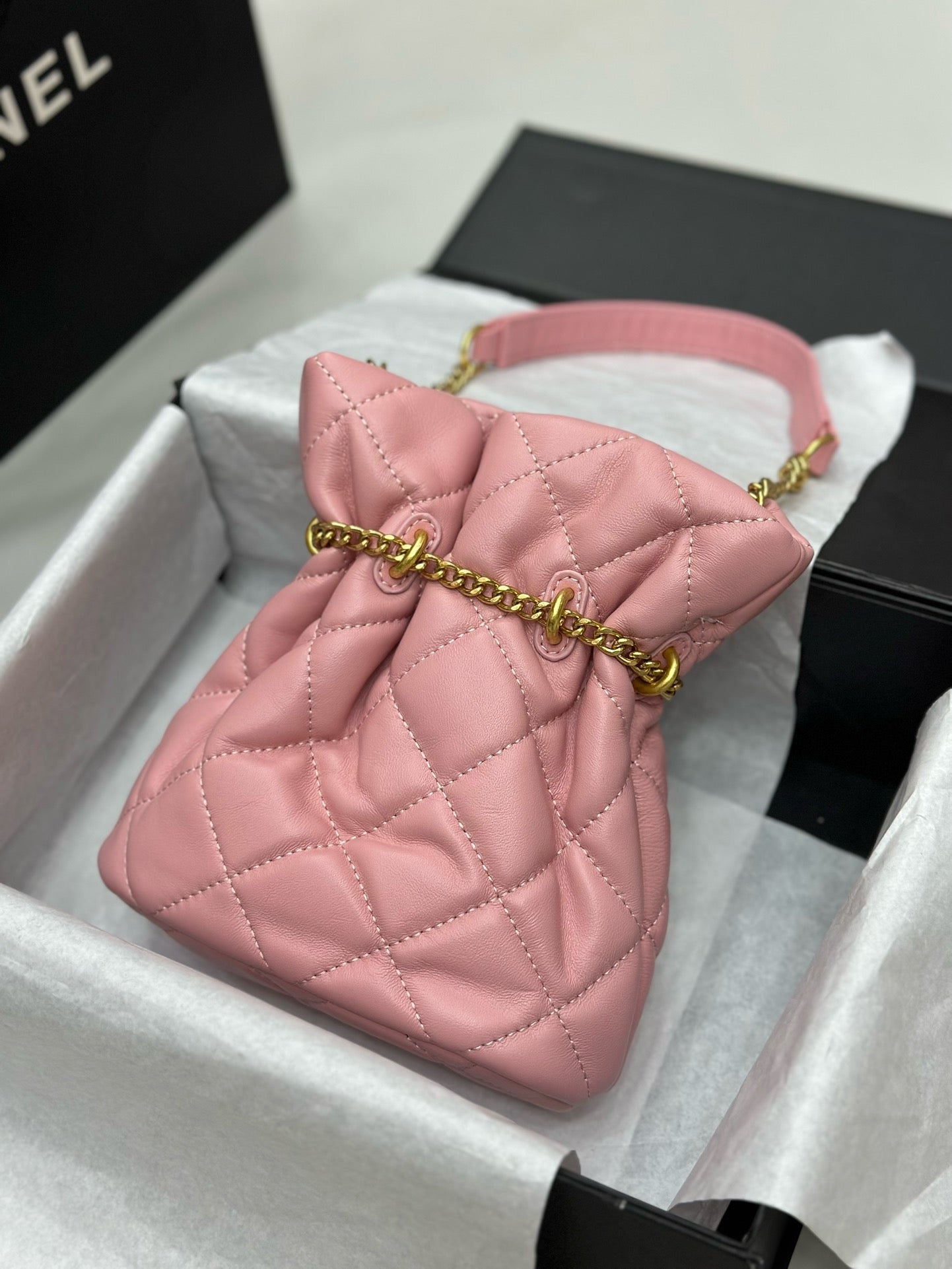 CE-Buckle bucket bag