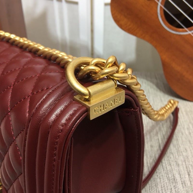 CE-Pearl chain bag
