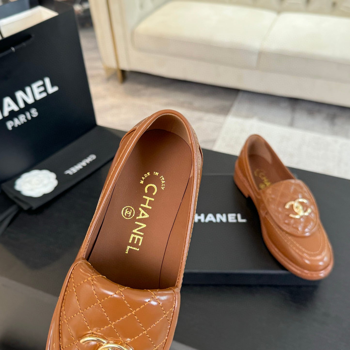 CE-Classic clamshell loafers