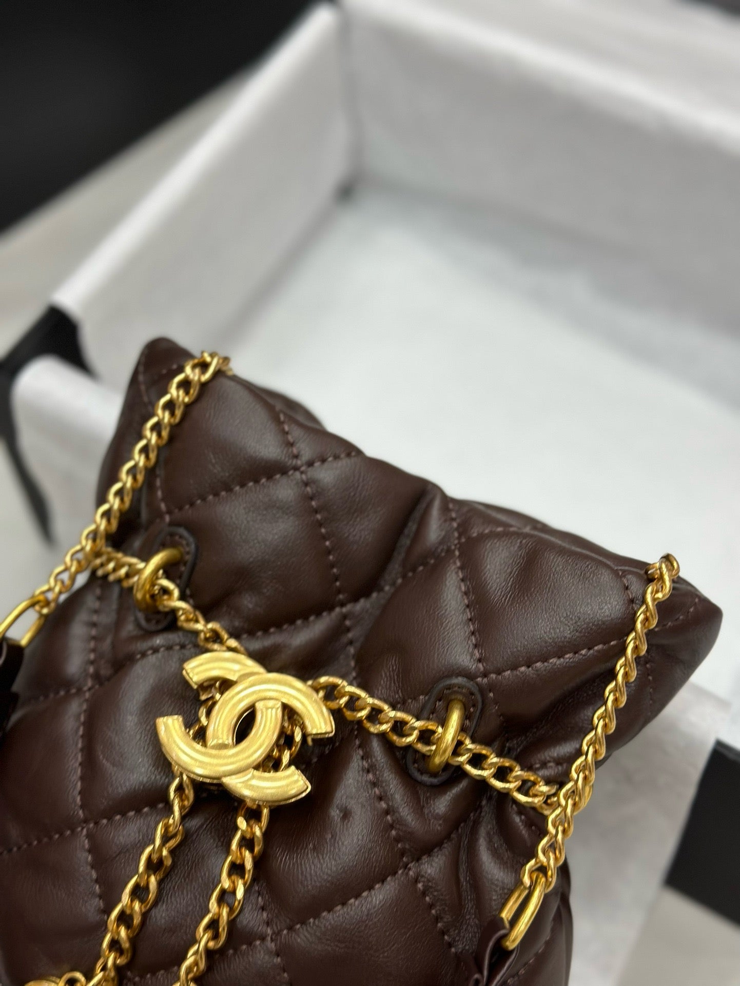 CE-Buckle bucket bag