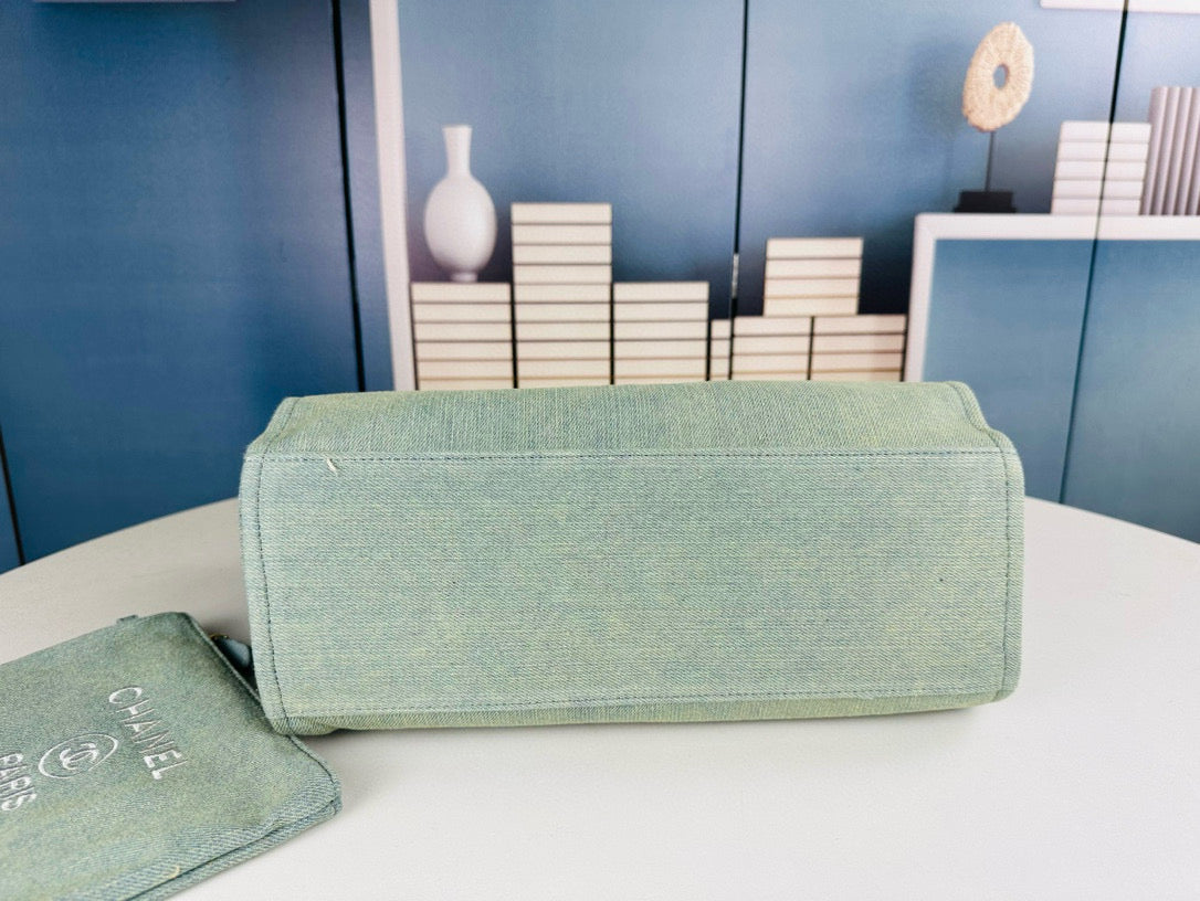 CE-Beach bag yet🏖️