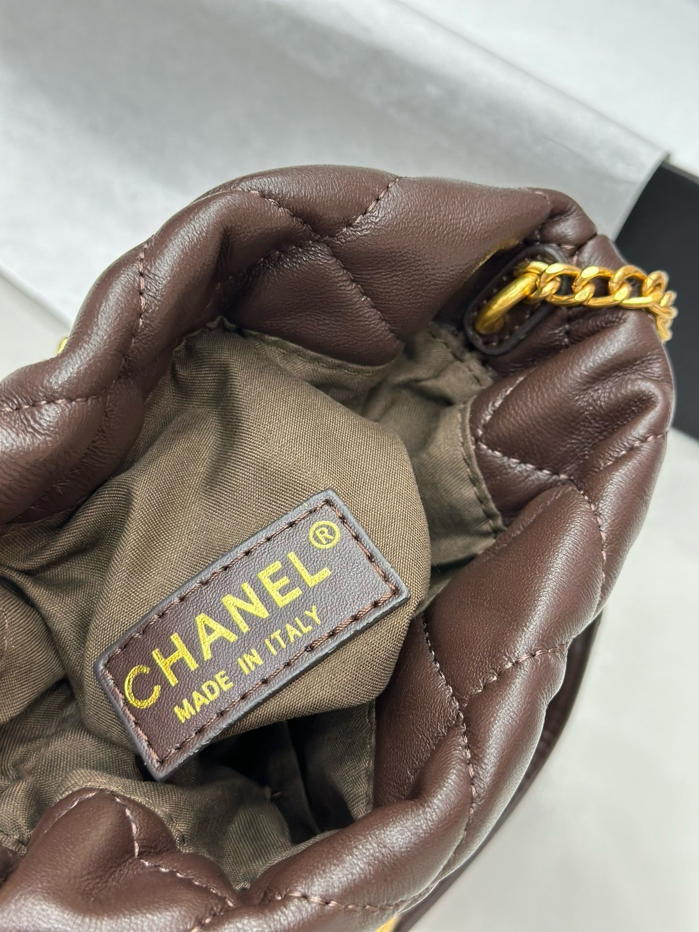 CE-Buckle bucket bag