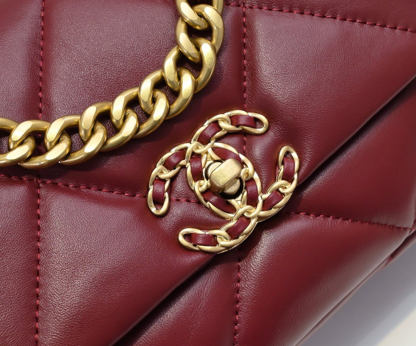 CE-Small gold buckle maroon sheepskin