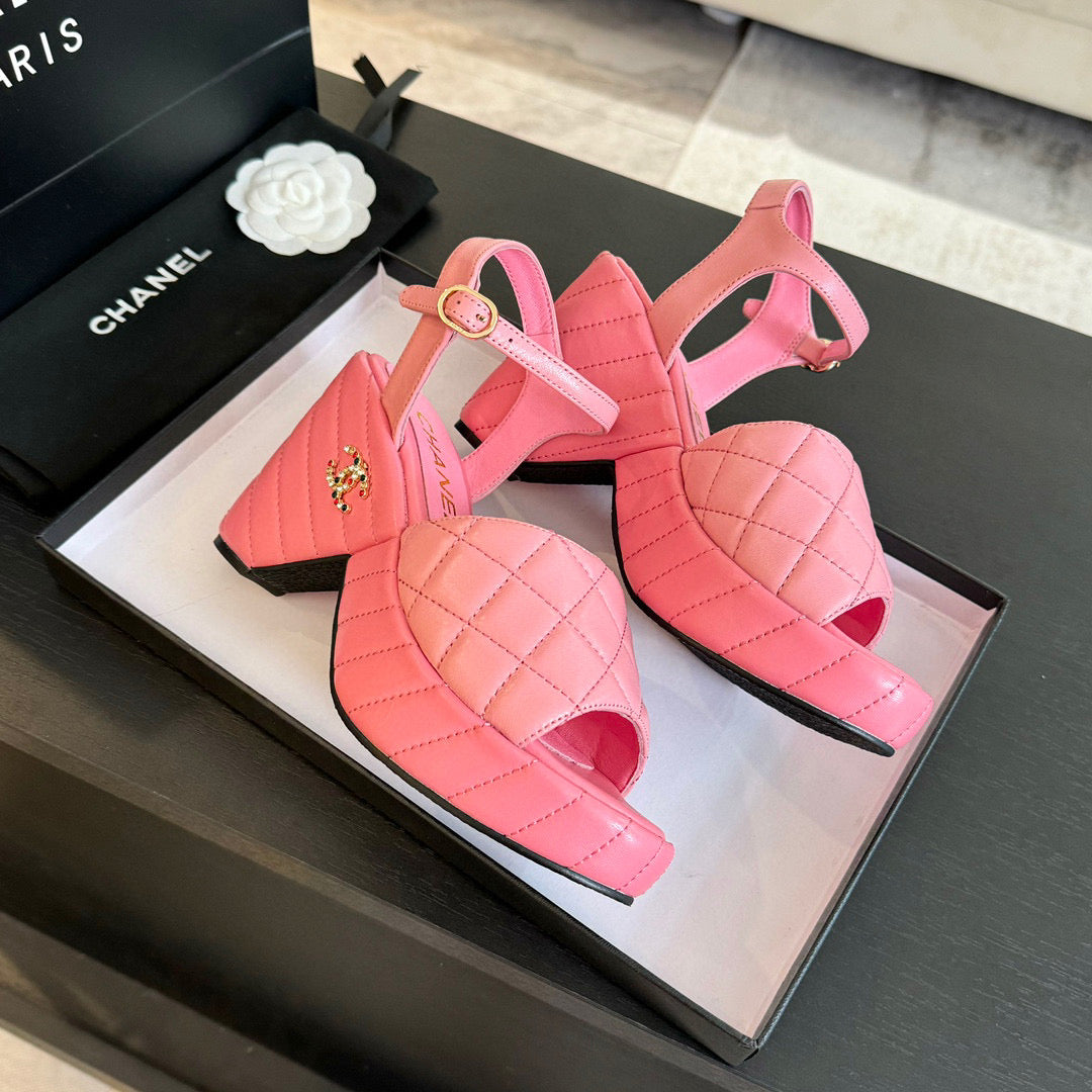 CE-Platform wedge sandals