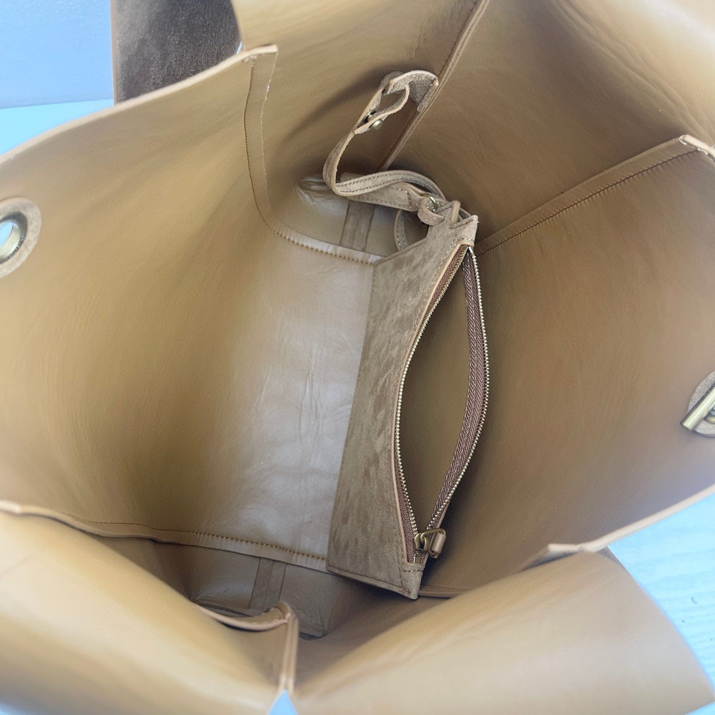 Y-Hobo Shoulder Bag