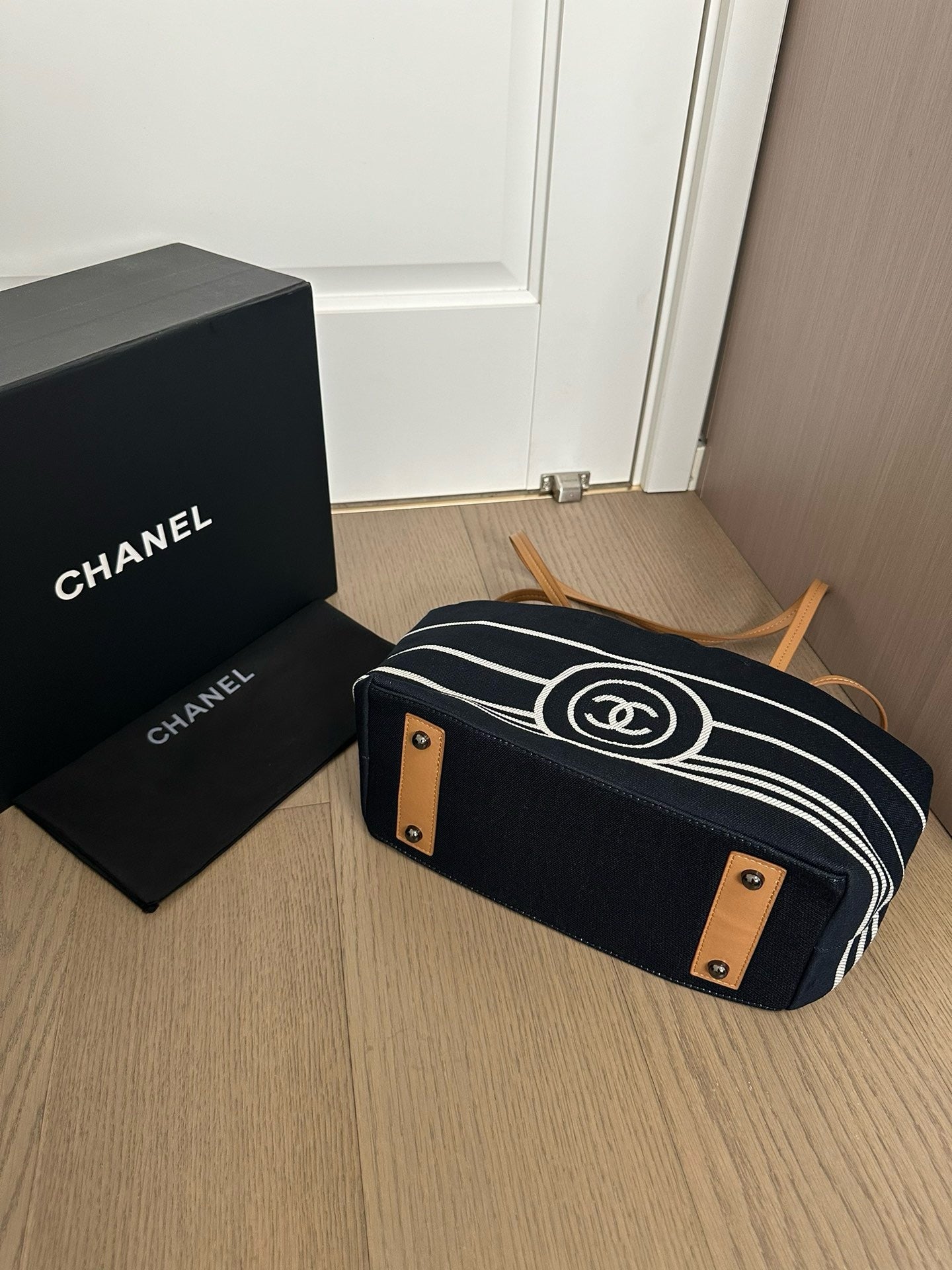 CE-Navy striped beach bag