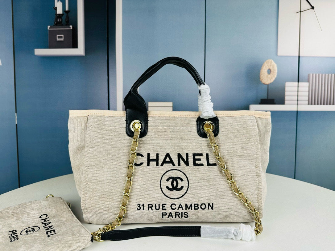 CE-Beach bag yet🏖️