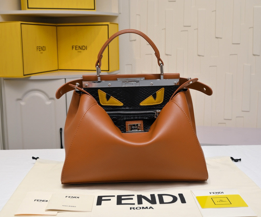F-Mini clamshell chain handbag