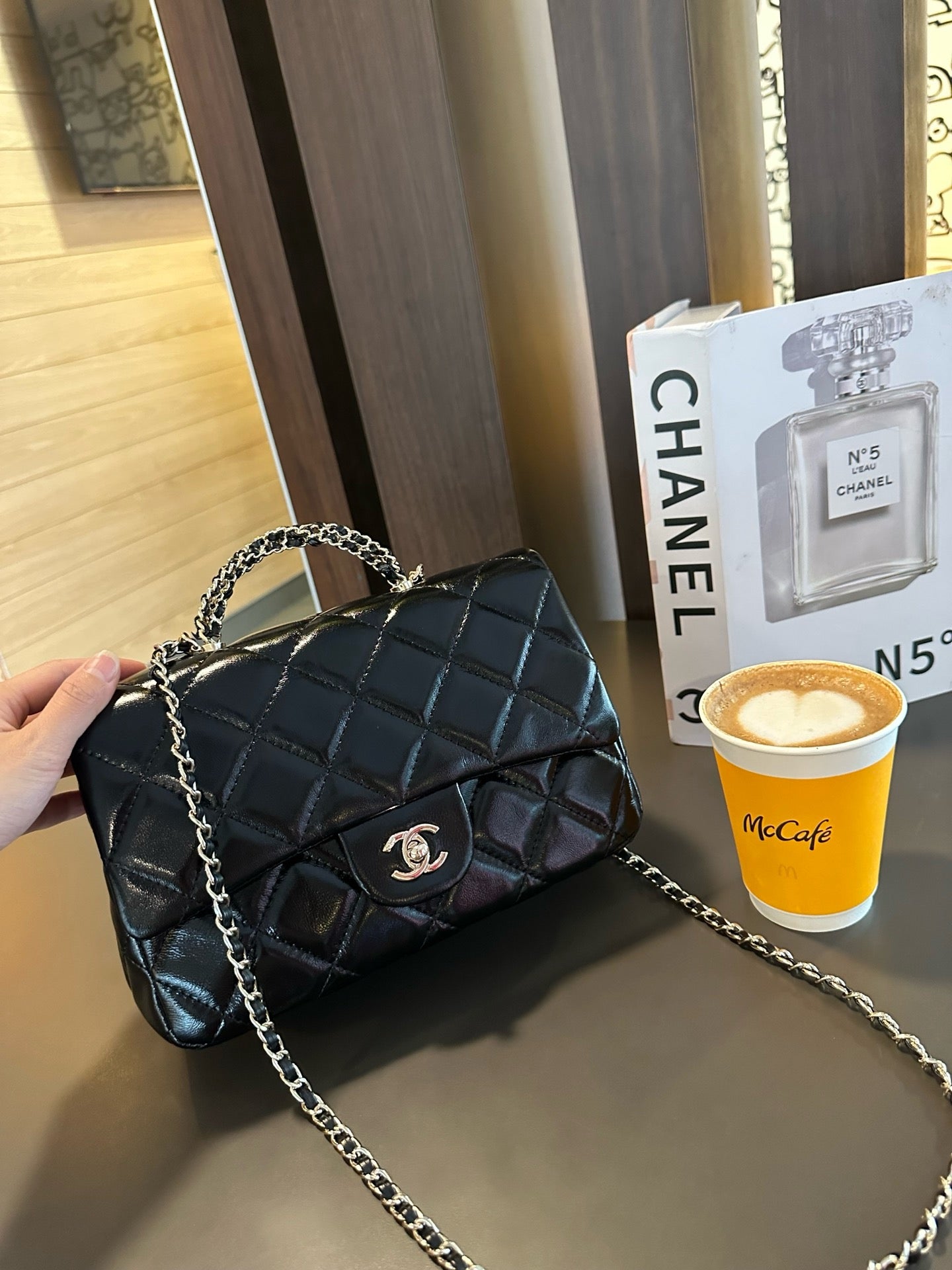 CE-24B twist leather handle