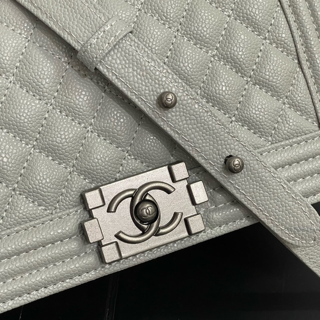 CE-Antique silver buckle