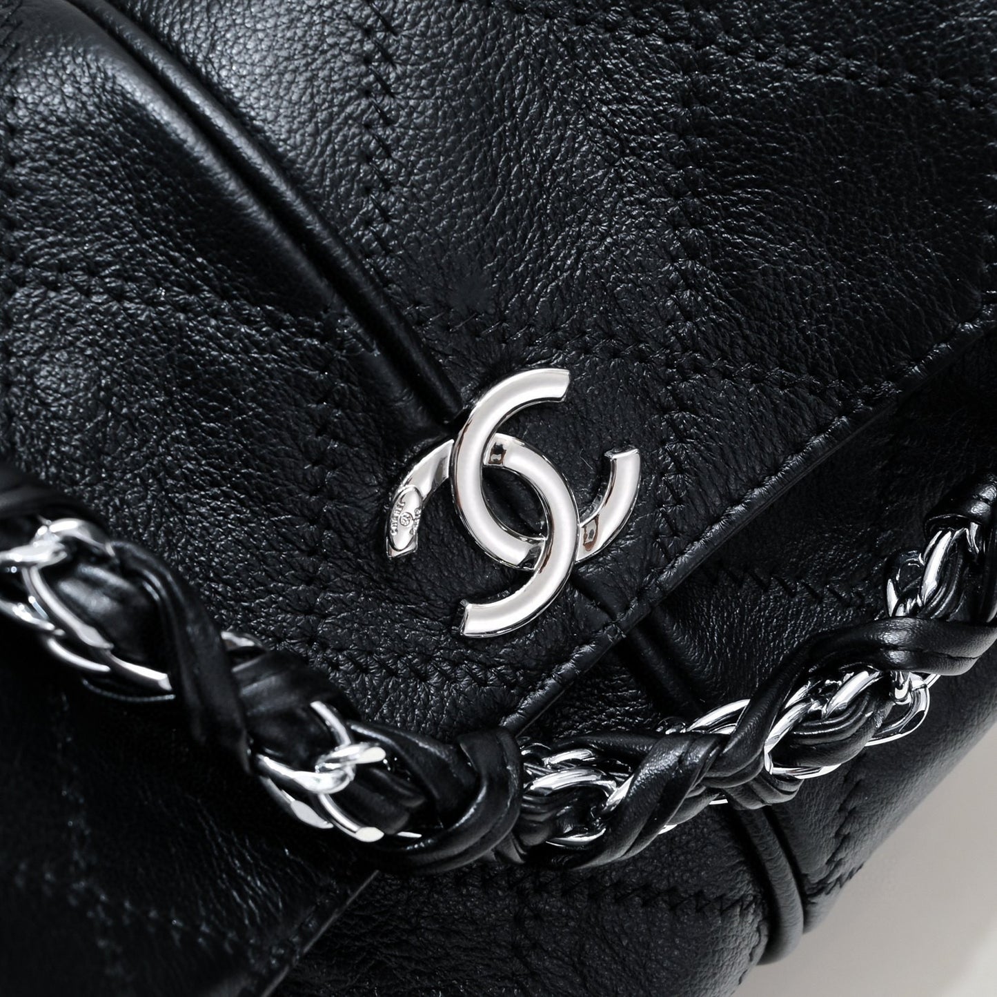 CE-Medieval black silver armpit tote