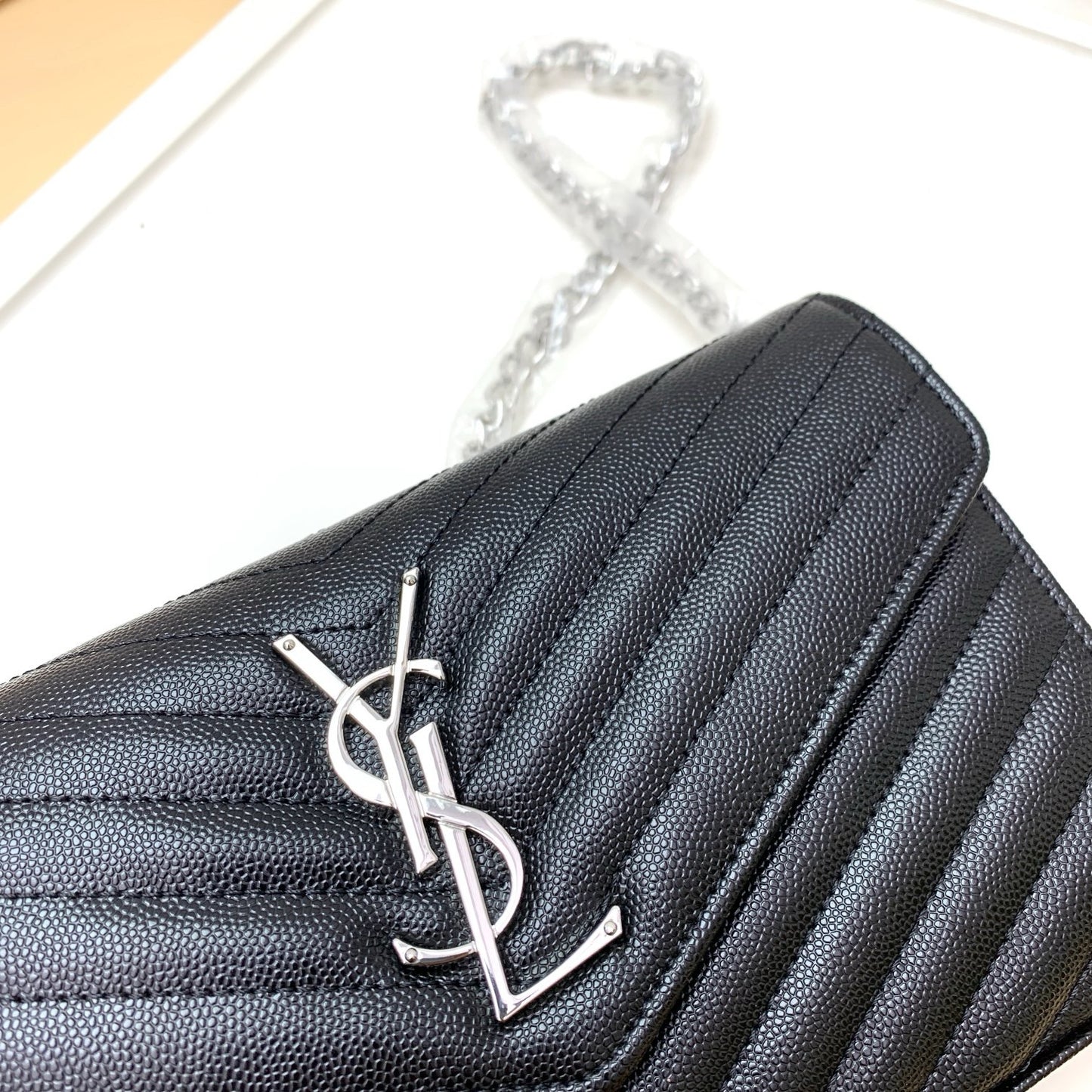 Y-Practical small bag!