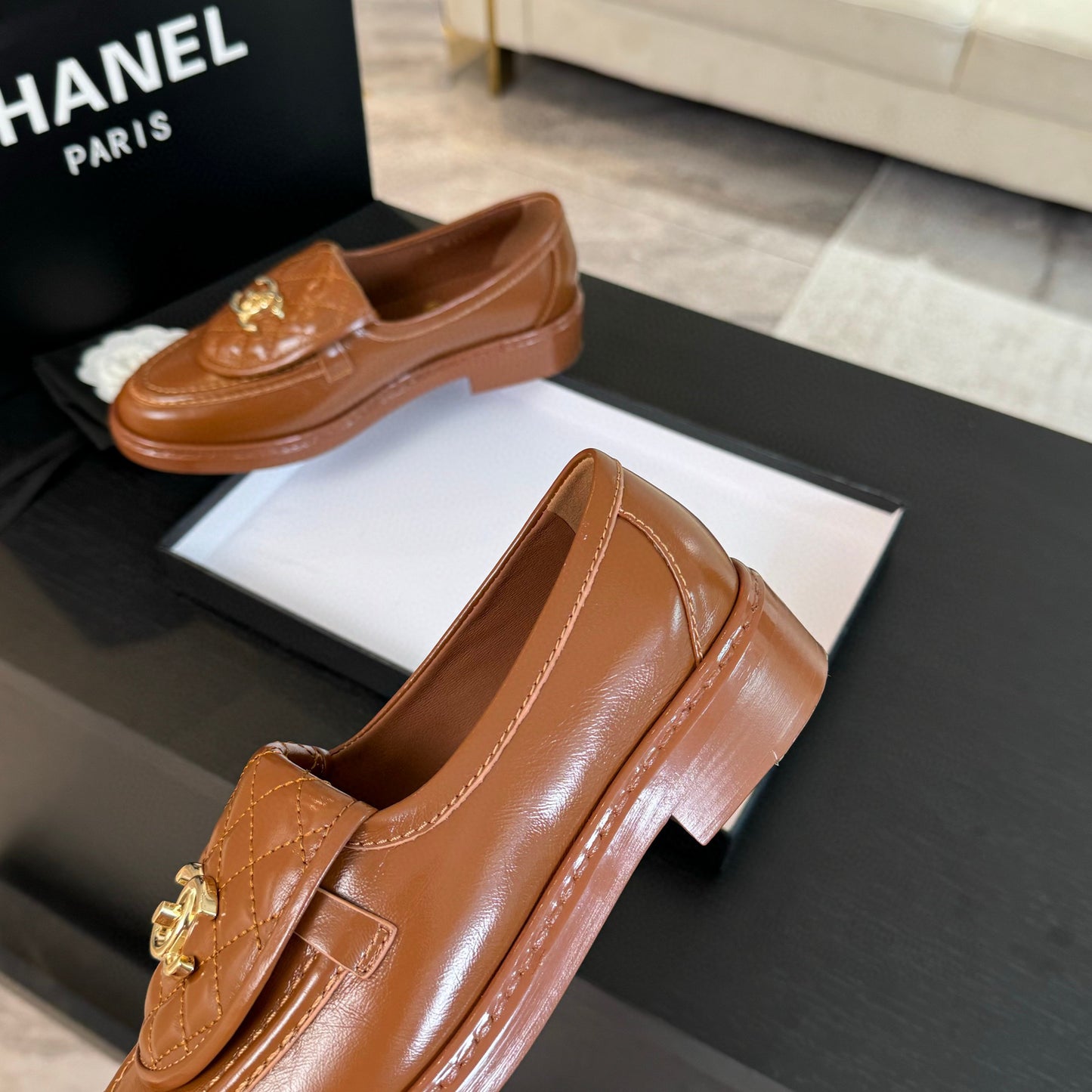 CE-Classic clamshell loafers