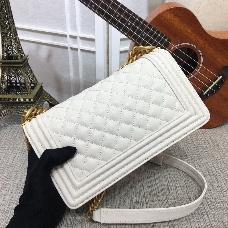CE-Pearl chain bag