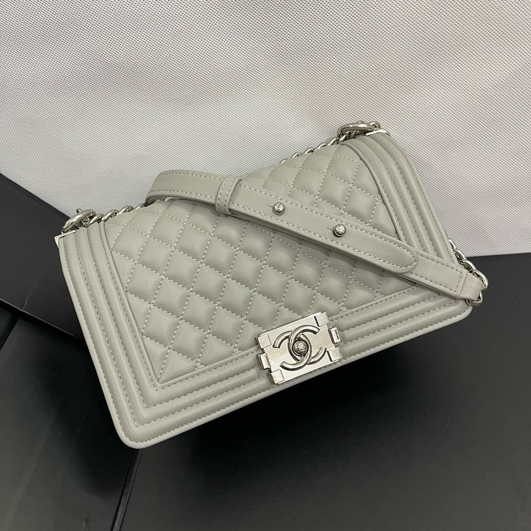 CE-The BOY hot mom style (Silver)