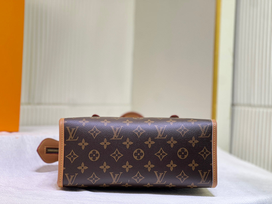 L- Medieval bag