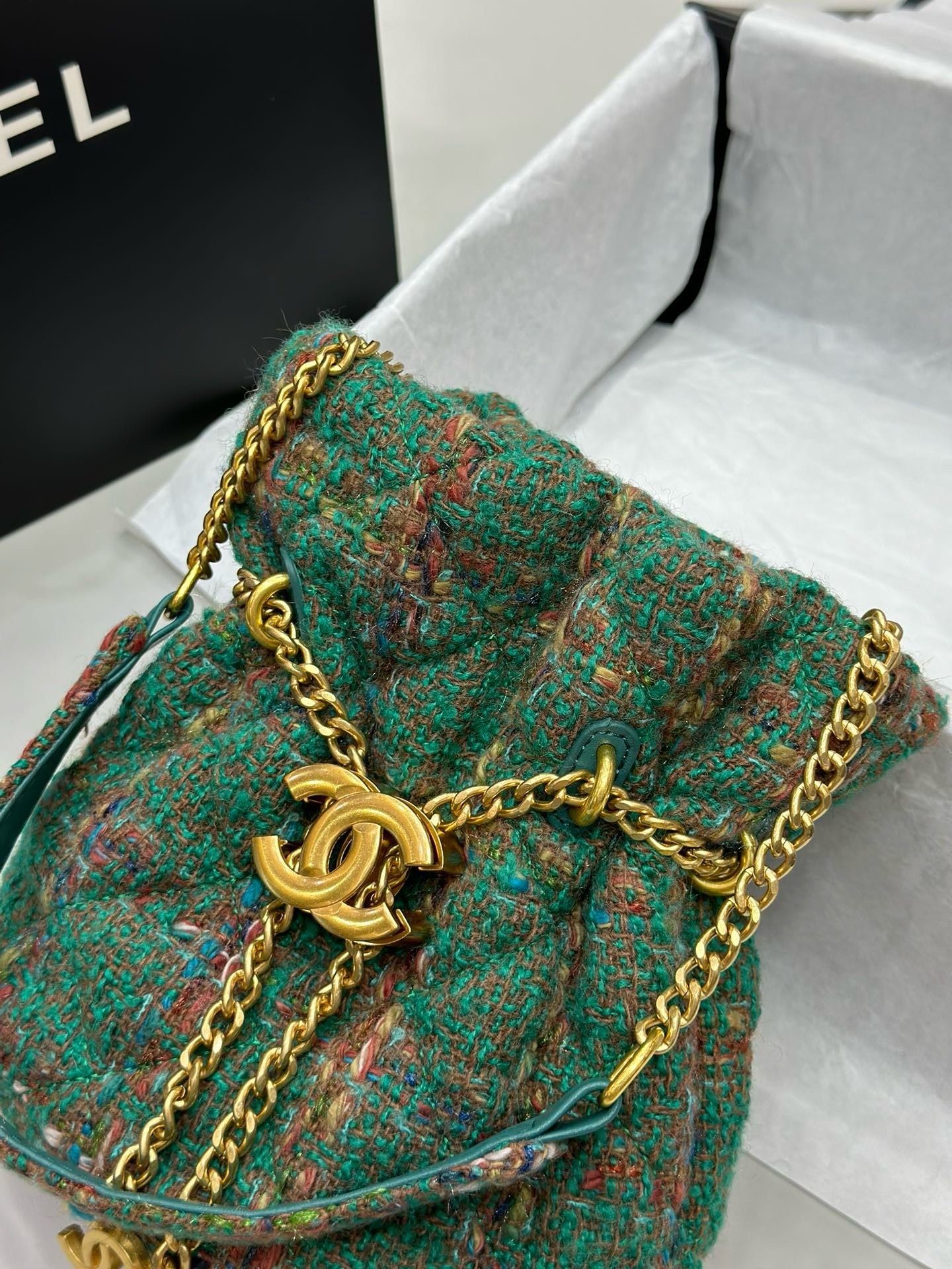 CE-Buckle bucket bag