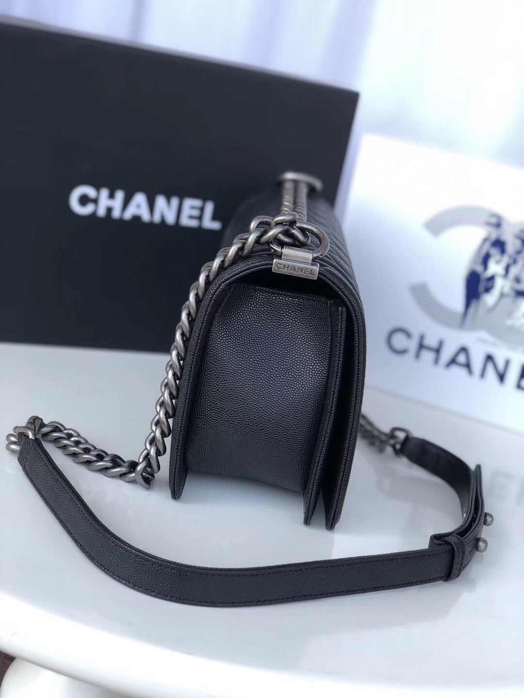 CE-Chain Shoulder Bag