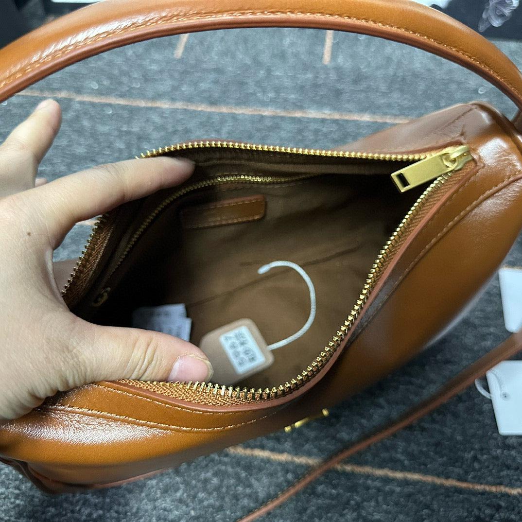 Y-Camera Supple bag 🖤