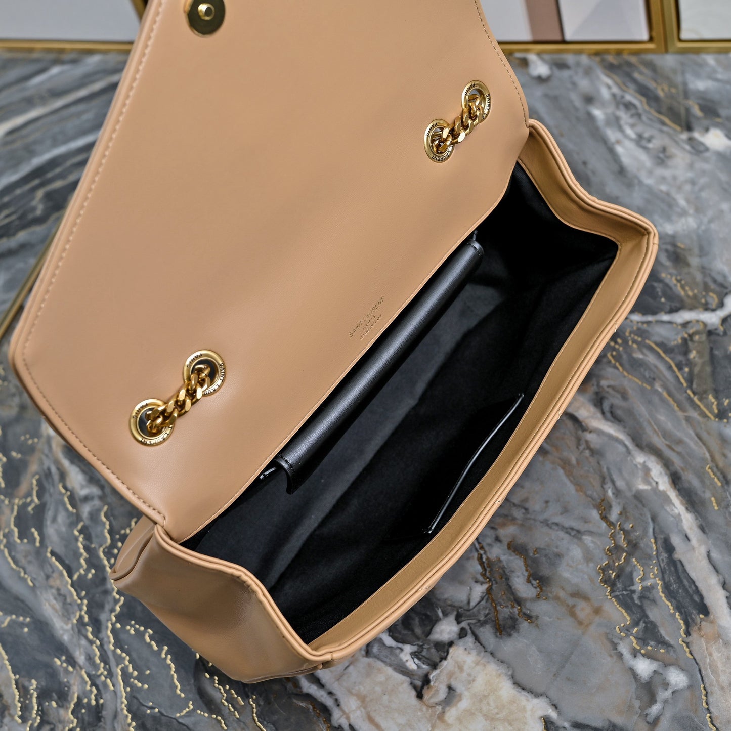 Y-Crossbody bag