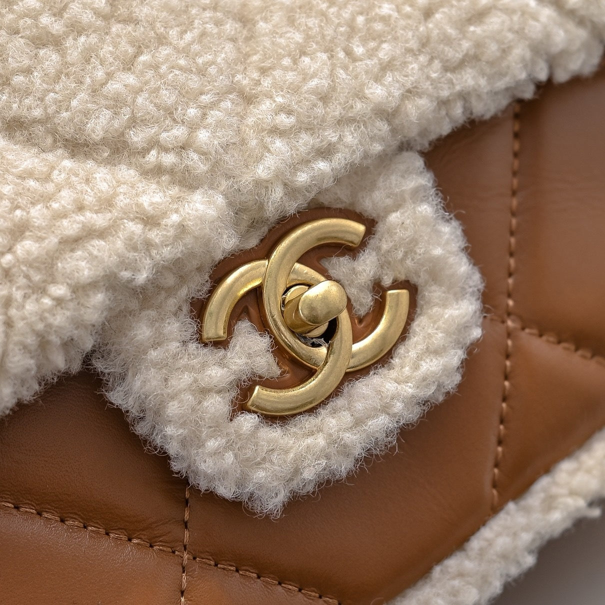 CE-24K Handbags