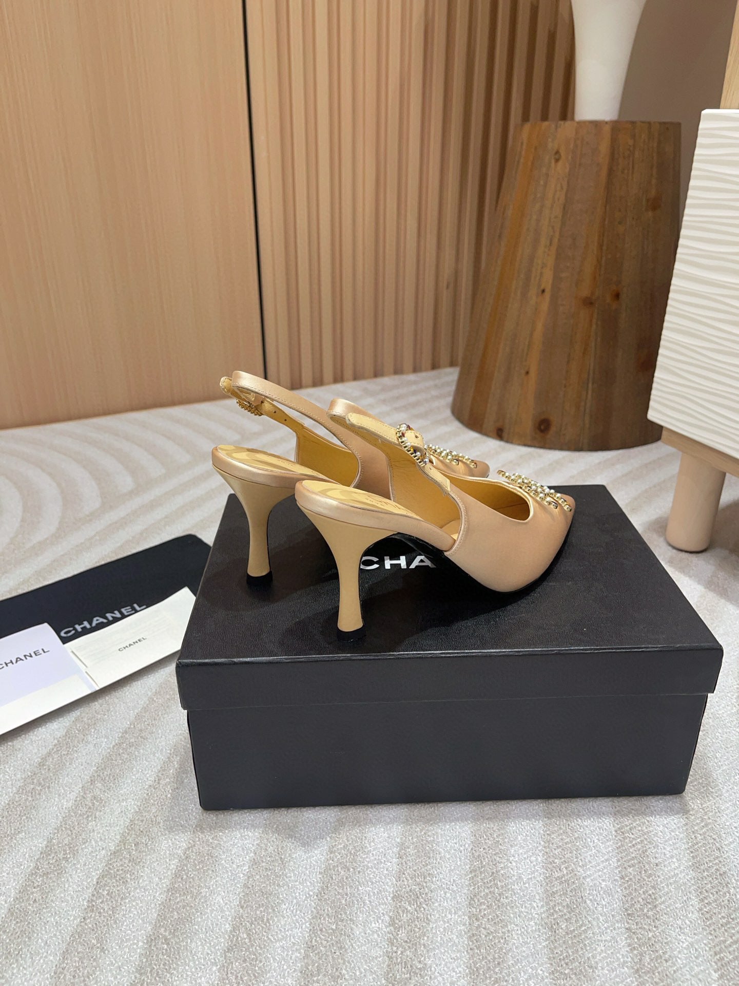 CE-High heel sandals