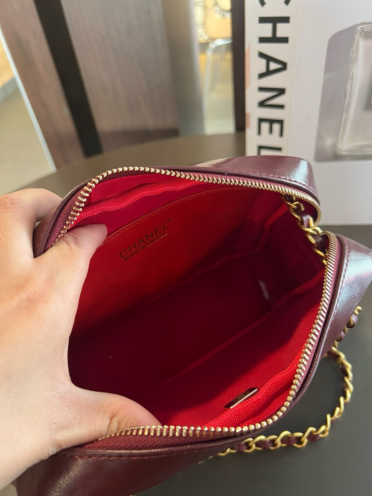 CE-24K badge camera bag