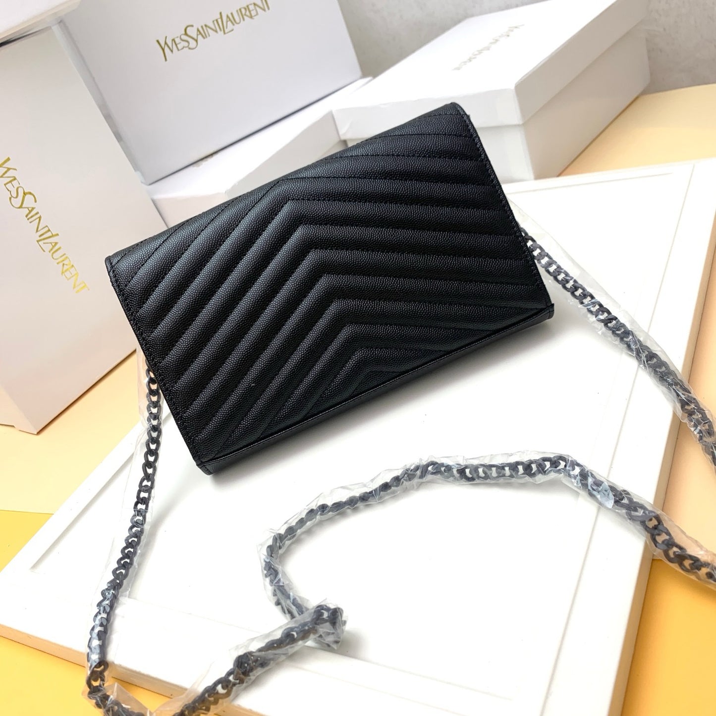 Y-Practical small bag!