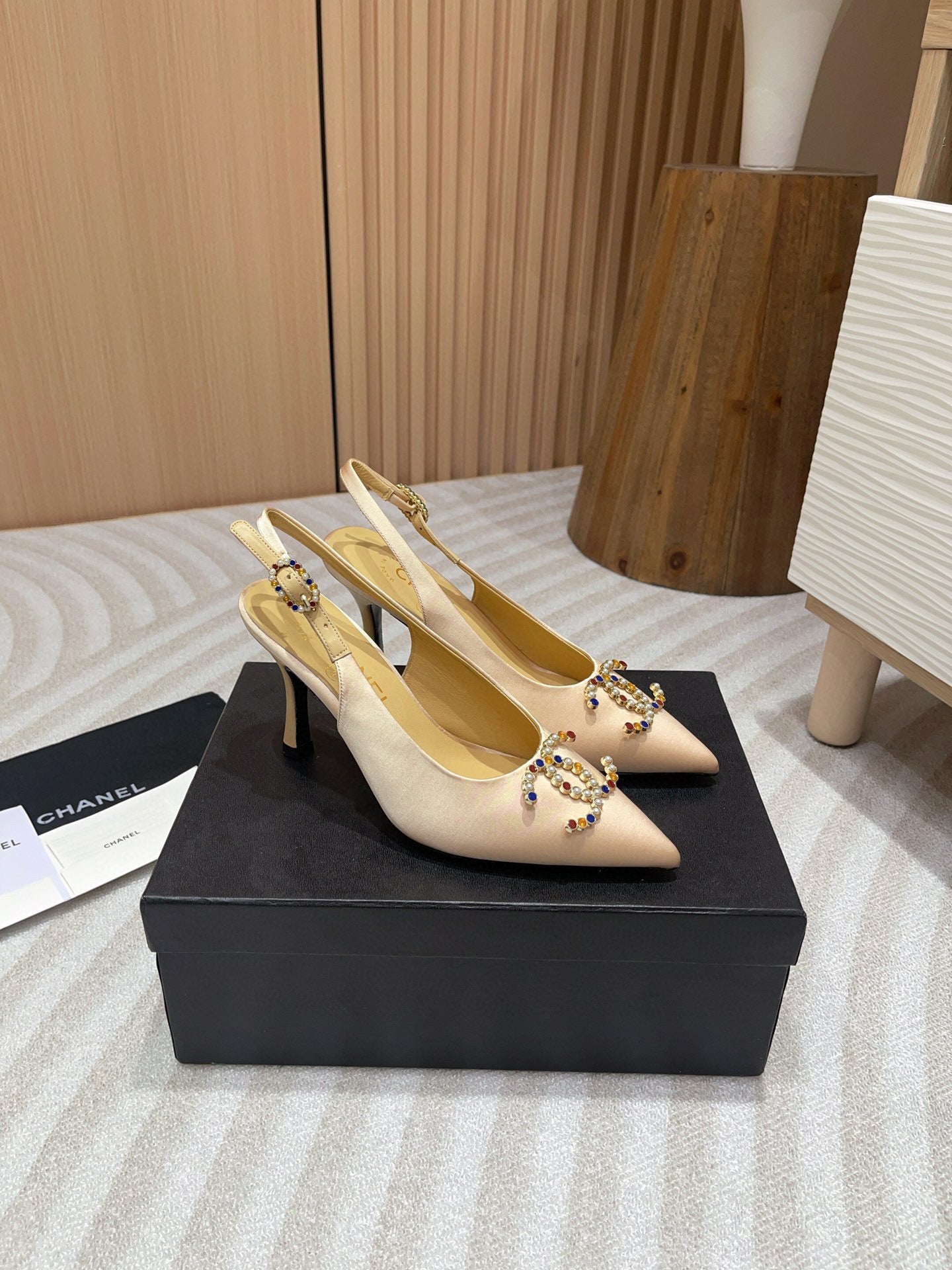 CE-High heel sandals