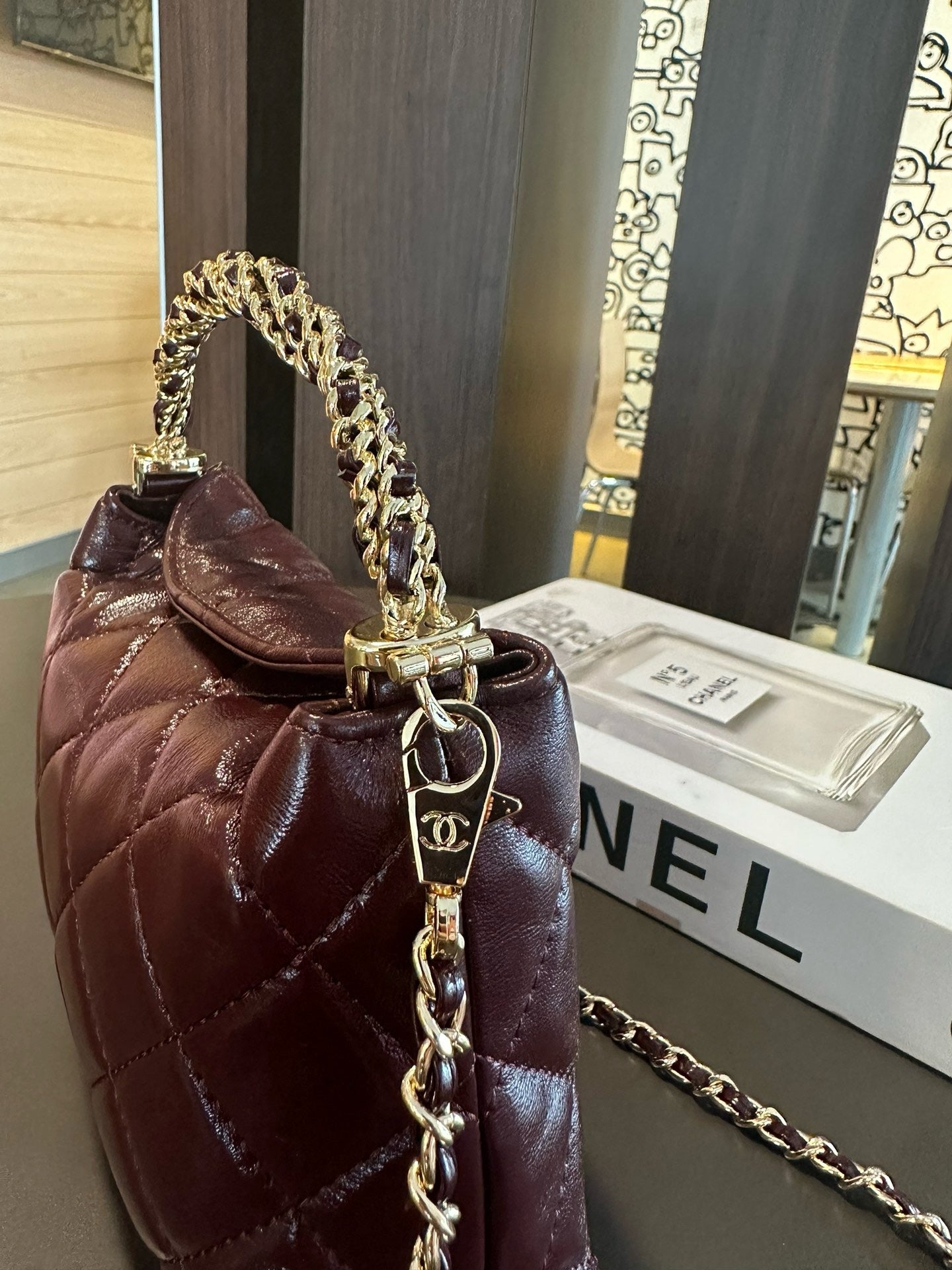 CE-24B lunch box bag with twist chain handle