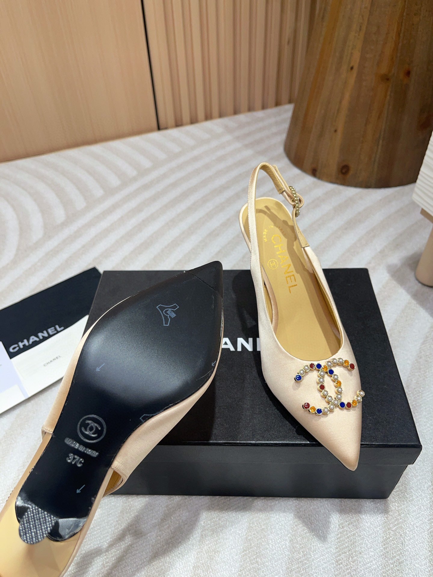 CE-High heel sandals