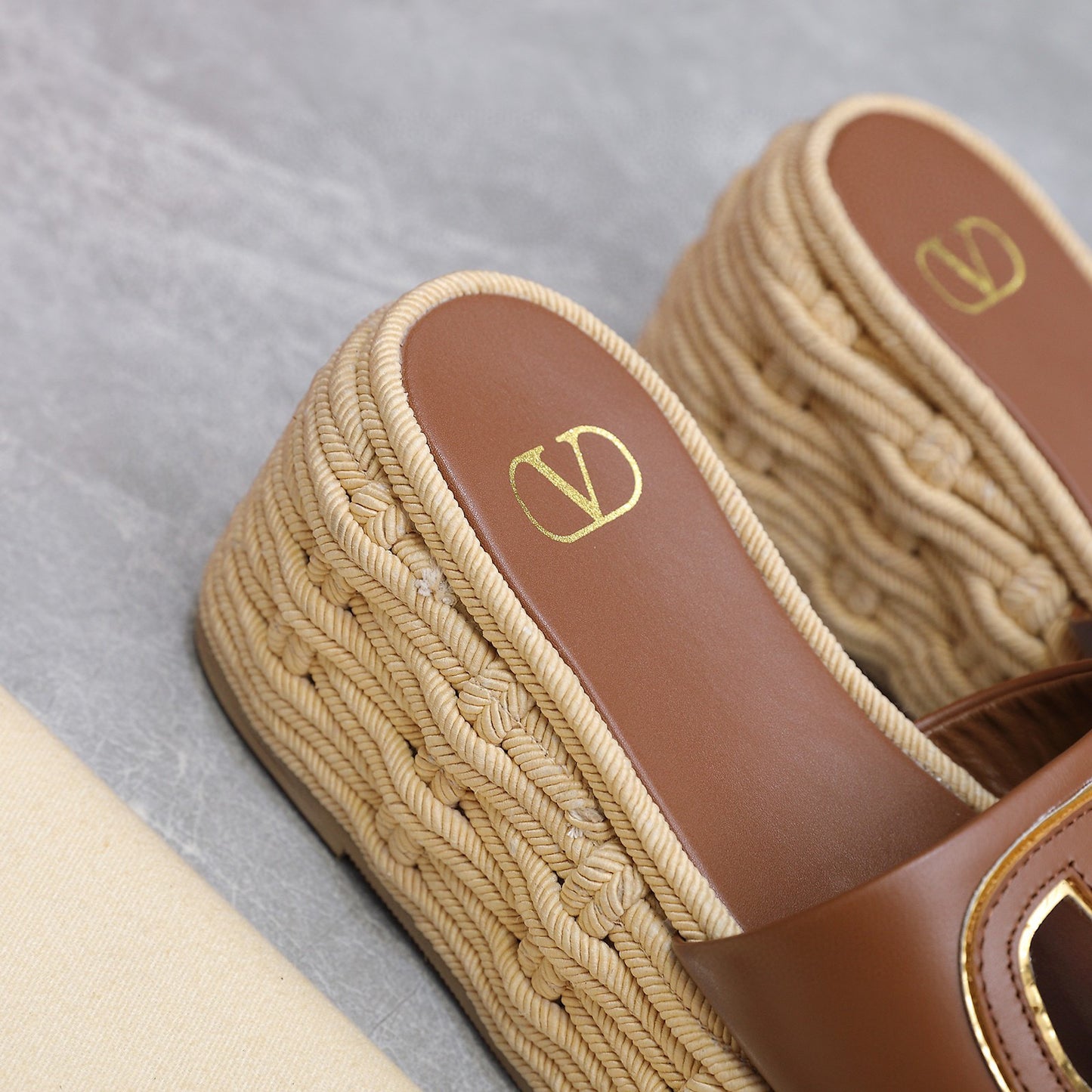 V-Rope Bottom Slippers