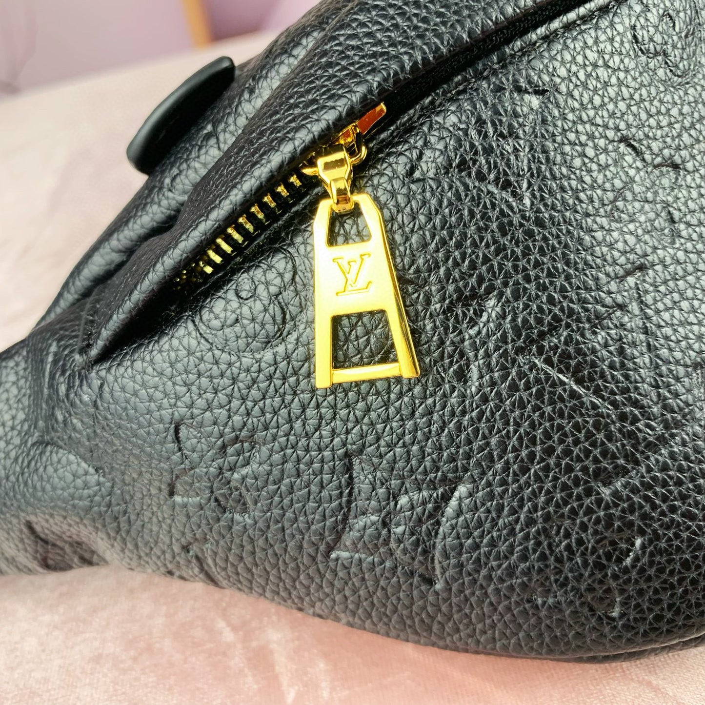 L-BUMBAG