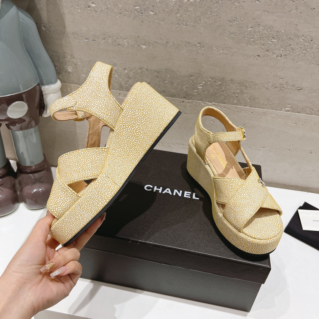 CE-High heel sandals