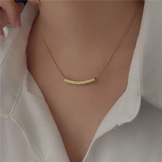 L-Necklace