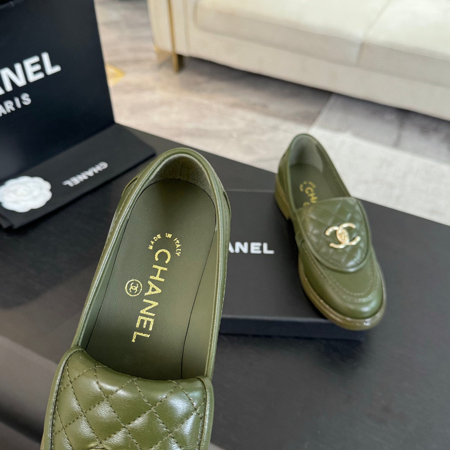 CE-Classic clamshell loafers