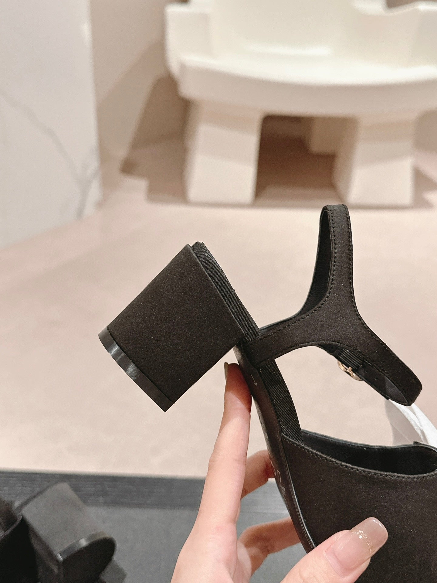 CE-Lady’s Shoes
