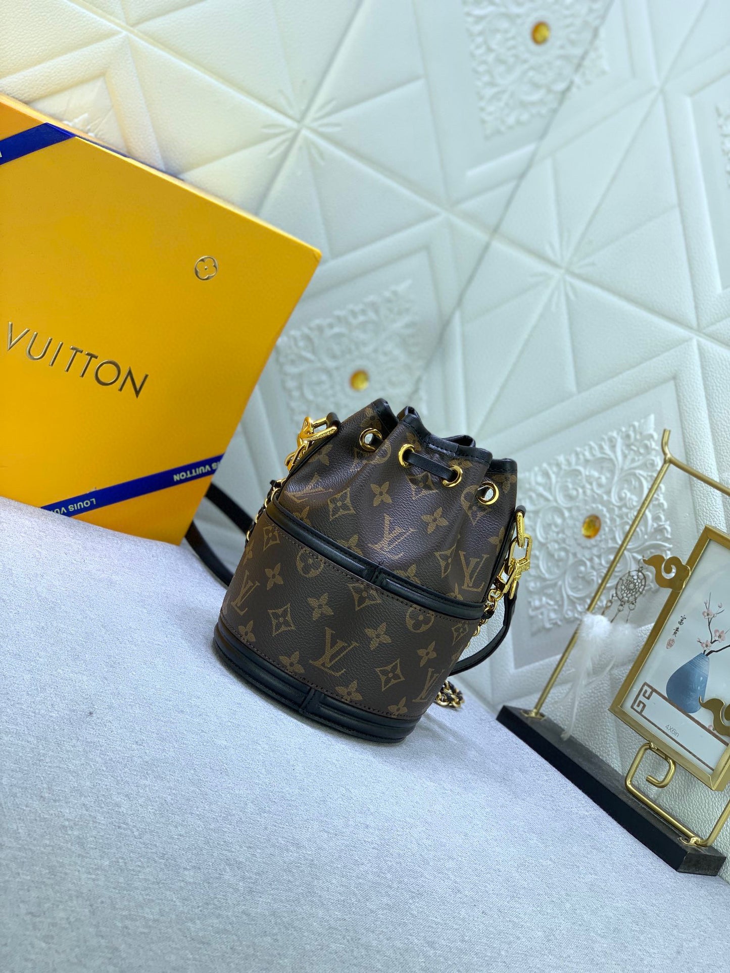 L-Fortune bucket bag