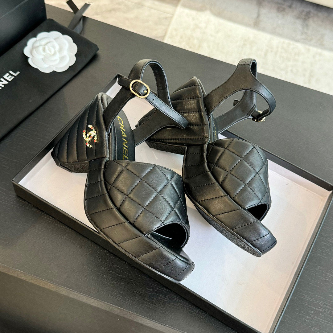 CE-Platform wedge sandals