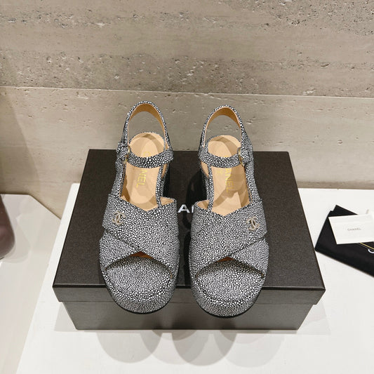 CE-High heel sandals