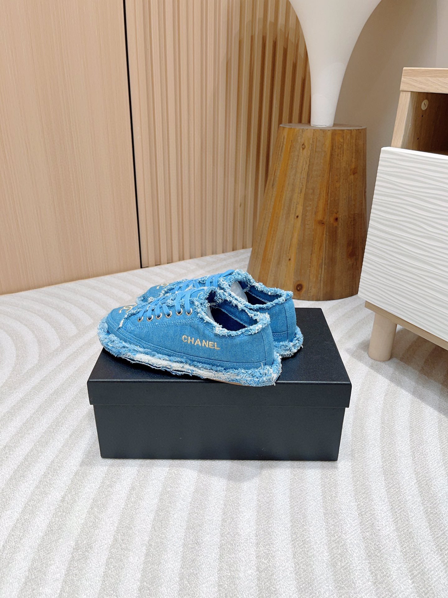 CE-Canvas shoes